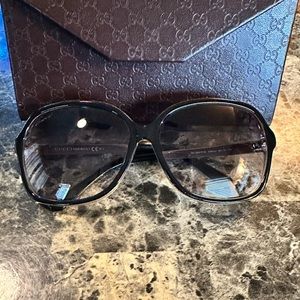 Gucci vintage sunglasses 😎